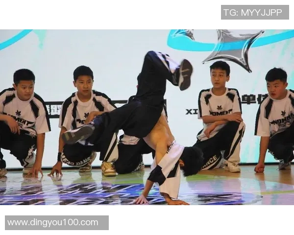 赛后分析:北京街舞队与重庆街舞队的耐力对决全景回顾 赛后分析:北京街舞队与重庆街舞队的耐力对决全景回顾